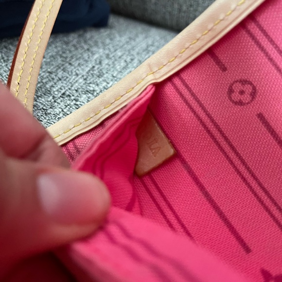 Rare Roses Neverfull MM - Picture 11 of 15